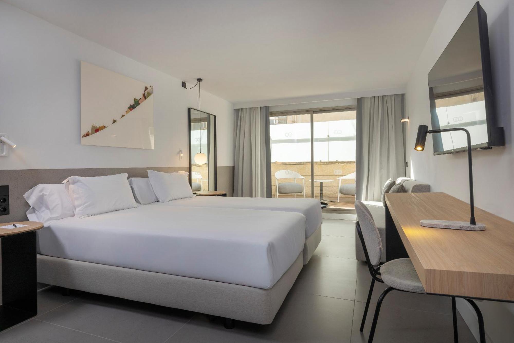 Hm Jaime Iii Hotel